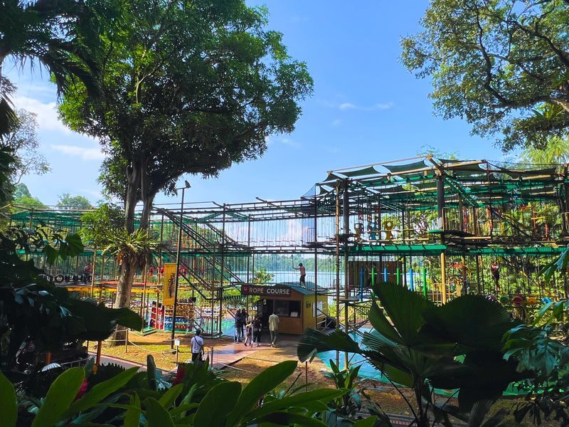 Houbii Spot Rope Course Ticket At Singapore Zoo - Houbii Spot at a glance
