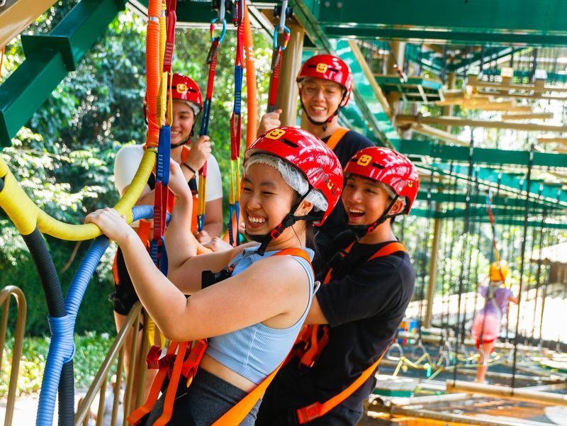 Houbii Spot Rope Course Ticket At Singapore Zoo - The adult is part of the safety plan