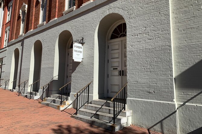 House of Cards Outdoor Escape Game in Washington DC - Common Questions