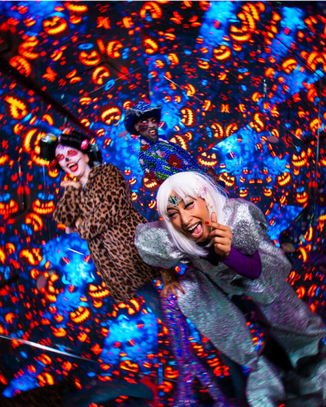 House of Hype Ticket at Dubai Mall - What changes during The Twilight Spectacle