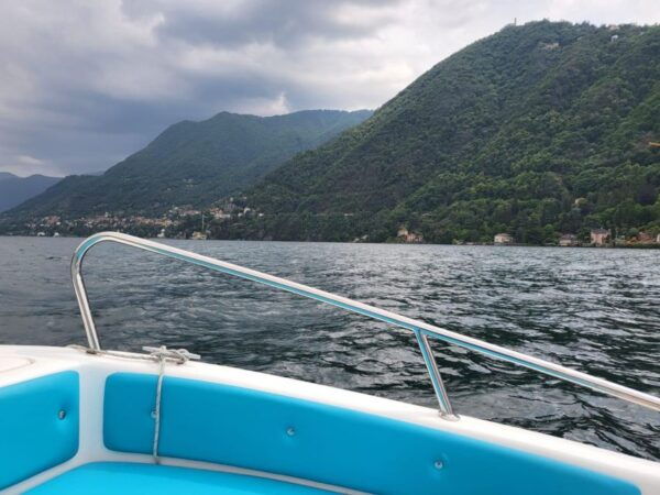 How: 40 Hp Motorboat Without a License and Self-Driving - Inclusions Provided