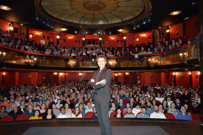 How to Become a Parisian in 1 Hour? The Hit Comedy Show 100% in English in Paris - The Sum Up