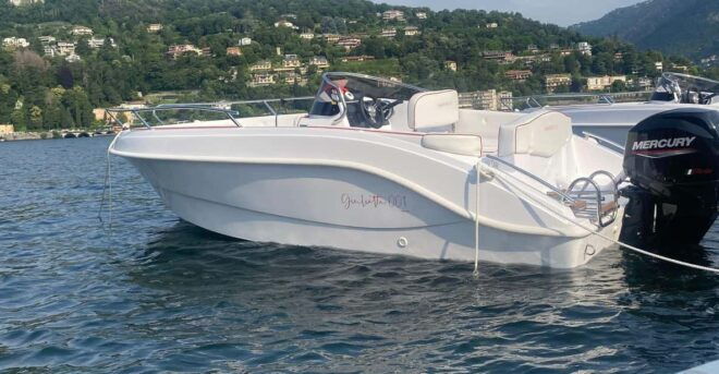 How to Rent a Boat to Discover the Most Popular Lake in the World - Experience Highlights