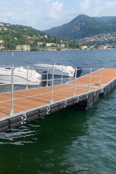 How to Rent a Boat to Discover the Most Popular Lake in the World - Safety Guidelines