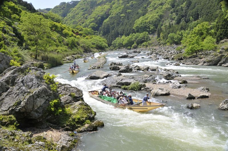 Hozugawa River Boat Ride Experience in Kyoto - The two-hour length is both the appeal and the catch