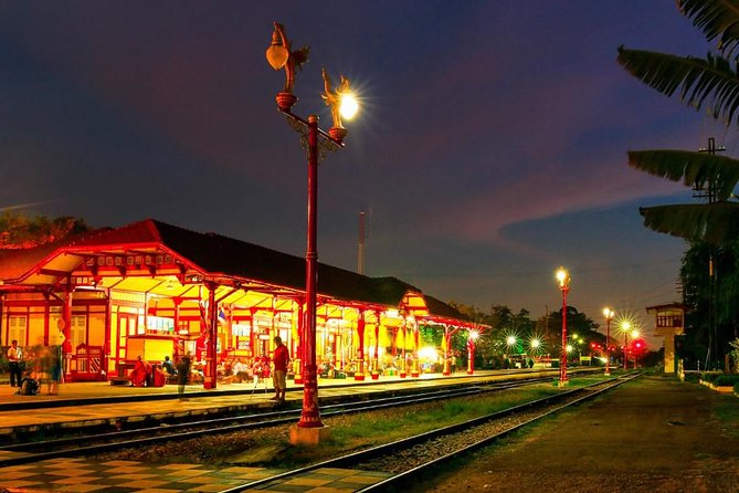Hua Hin by Night in a Samlor (Trishaw) Including Thai Seafood Dinner - Taking in Hua Hins Nightlife Scene