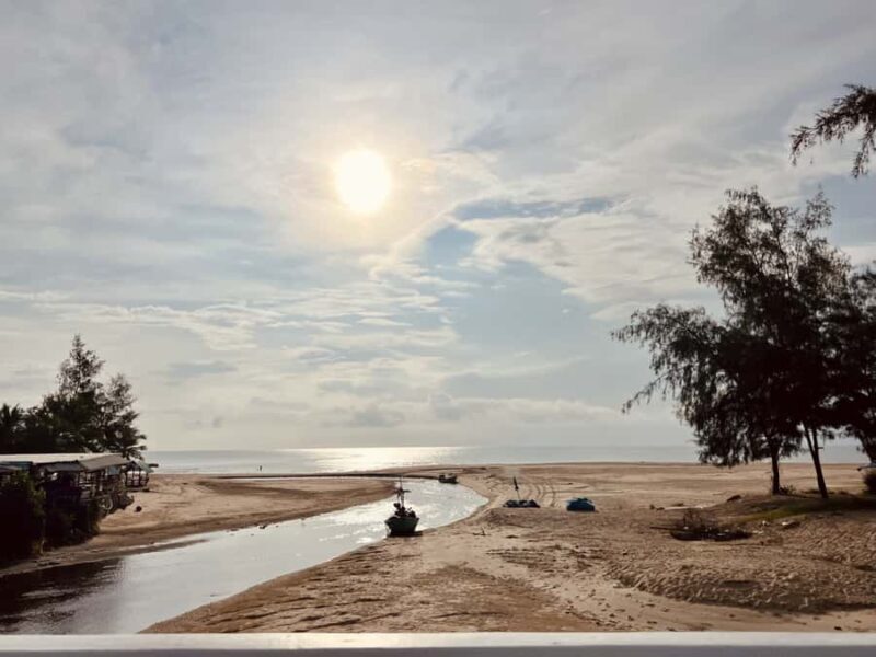 Hua Hin: Cha-Am Beach Tuk-Tuk Tour & Buddhist Ceremony - Practical Details and How to Make the Most of It