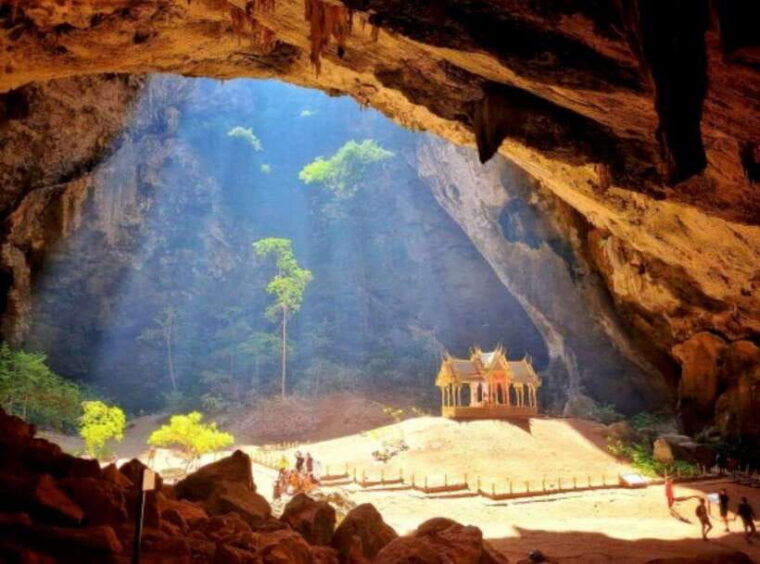 HUA HIN : Phraya Nakhon Cave ( Private 2 or 3 Pax ) - Phraya Nakhon Cave Features