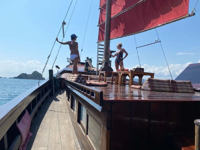 Hua Hin: Siamtara Sunset Sailing Dinner Cruise with Pickup - A Closer Look at the Details