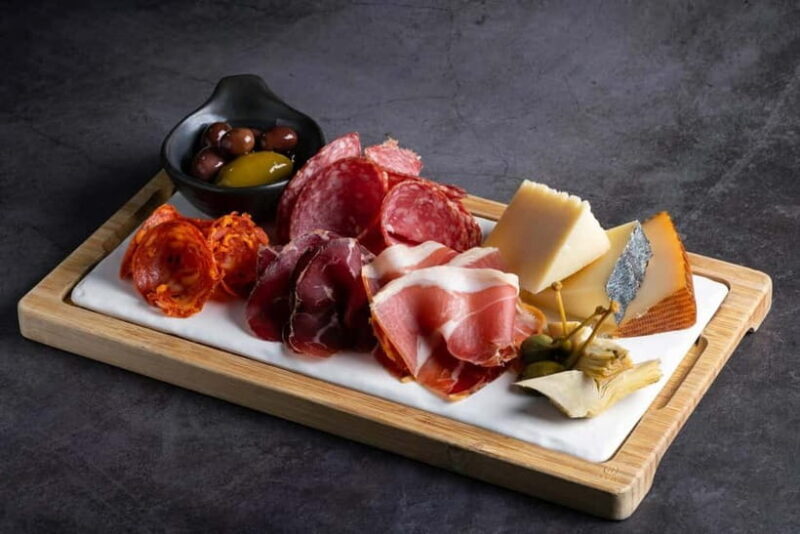 Hua Hin: Vana Nava Sky Bar Rooftop at Holiday Inn - Good To Know