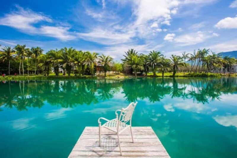 Hualien Leisure Tour: A Day Trip Through Mountains and Sea - Discovering Yunshanshui: Lakes and Cloud Reflections