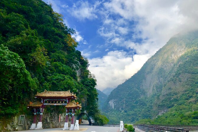 Hualien Taroko Day Tour From Ximending - Reviews and Testimonials