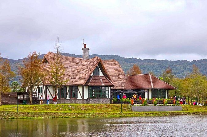 Hualien Tour in Qixingtan Beach, Liyu Lake, and Lintianshan Park - FAQs