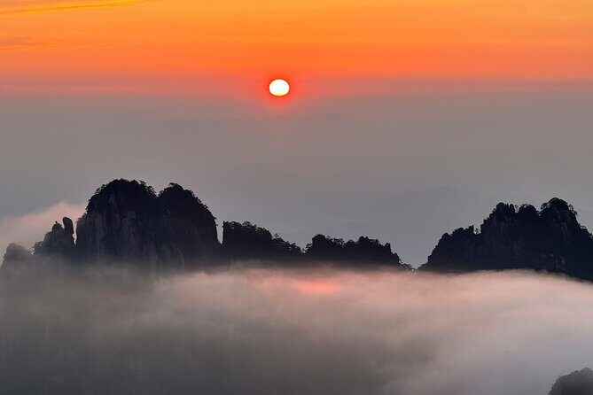 Huangshan and Hongcun 2 Day Tour with Mountain Overnight - Who Would Benefit Most From This Tour?