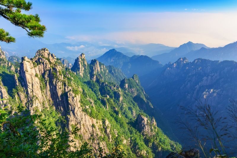 Huangshan Scenic Area - Start at Tangkou and choose your approach