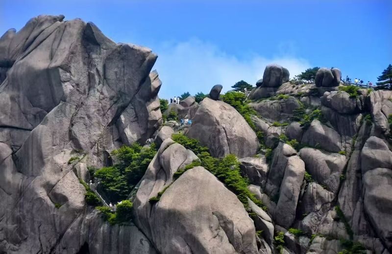 Huangshan Welcoming Pine One-Day Tour - A Sea of Clouds is a possibility, not a guarantee