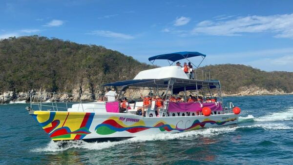 Huatulco: Premium Boat Tour With Snorkel Experience. - Park Tickets and Rentals