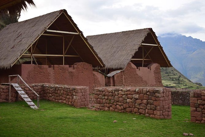 Huchuy Qosqo Trek to Machu Picchu 3 Days - Huaynas Expeditions - Pre Trek Briefing