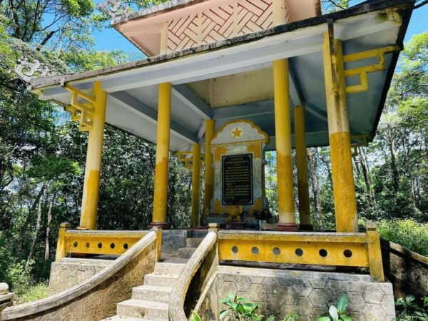 Hue: A Luoi Hamburger Hill and Ta Oi Village Private Tour - Frequently Asked Questions