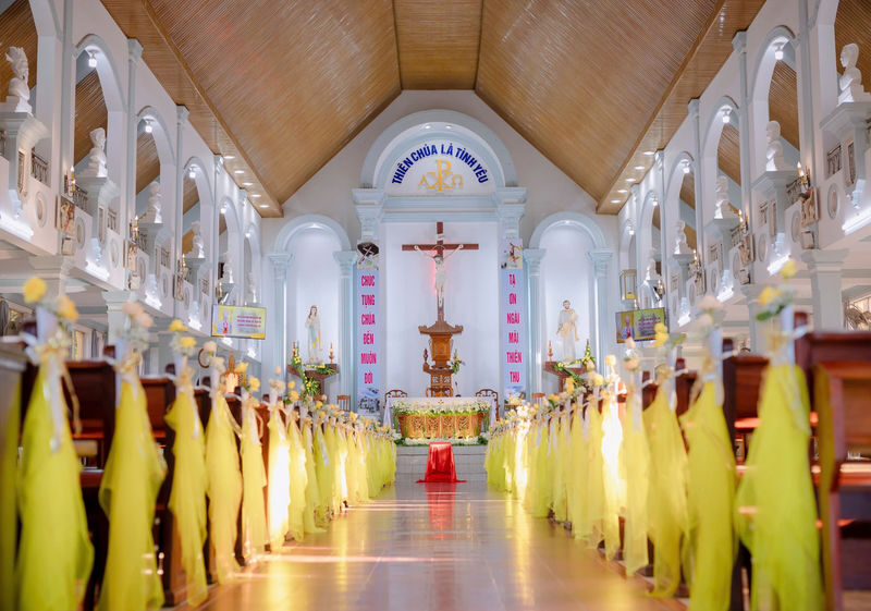 Hue Catholic Sites Day Tour - Phu Cam Cathedral opens the day