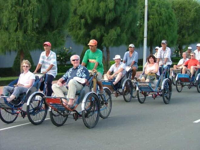Hue City Cyclo Adventure: Unveiling Hidden Treasures - Key Experience and Activities