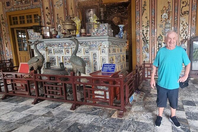 Hue City & Scenic Hai Van Pass  Small Group Full Day Tour - Thien Mu Pagoda: A Spiritual Icon