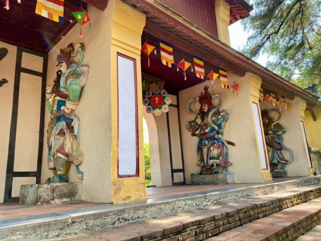 Hue City Tour by Private Car: See Royal Tombs and More - Exploring Royal Tombs