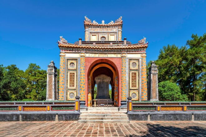 Hue City Tour by Private Car: See Royal Tombs and More - Thien Mu Pagoda Insights