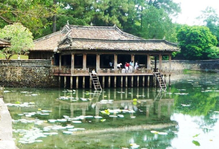Hue City Tour Half Day by Private Car & Dragon Boat Option - Visiting Tu Duc Tomb
