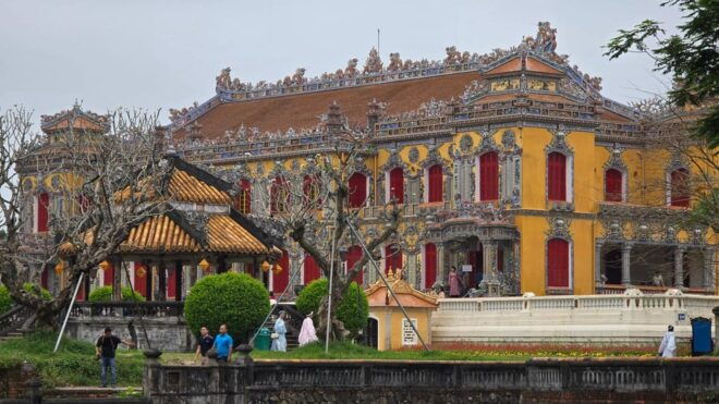 Hue City Tour Half Day: Imperial City and Tu Duc Tomb by Car - Inclusions