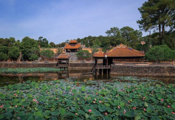 Hue City Tour Half Day: Imperial City and Tu Duc Tomb by Car - What to Expect
