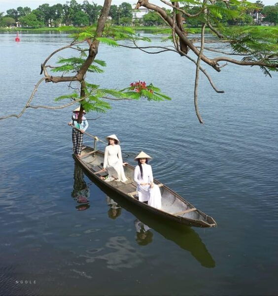 Hue: City Tour With Citadel, Thien Mu Pagoda & Dong Ba … - What to Bring