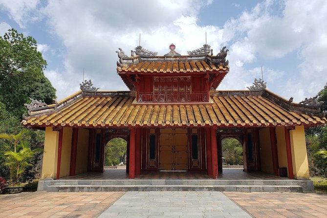 Hue City Tour With Private English Speaking Driver: See Royal Tombs and More - Meeting and Pickup Details