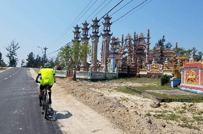 Hue Cycling Tour Thanh Toan Bridge An Bang Village city of Ghost - The Sum Up