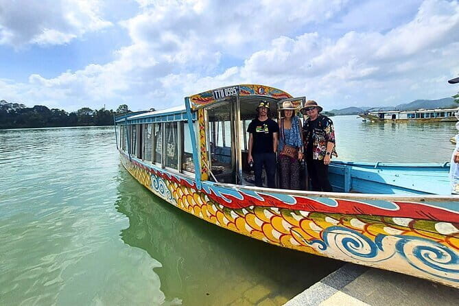 Hue Dragon Boat Tour: Perfume River, Royal Tombs, Hon Chen Temple - Good To Know