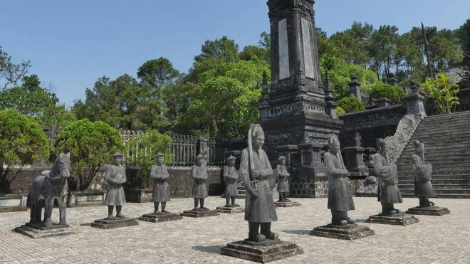 Hue: Dragon Boat Trip to Visit Thien Mu Pagoda & Royal Tombs - Important Participant Information