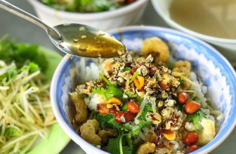 Hue Food Tour by Walking or Cyclo or Motorcycle With Driver! - Walking Distance and Food Experience