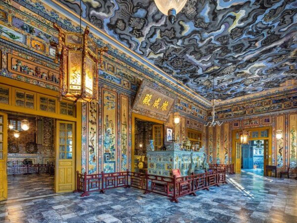 Hue: Full-Day City Guided Tour to Must-See Attractions - Local Cuisine and Dining Options