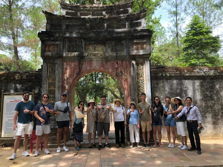 Hue Full-Day City Tour: Citadel, Pagoda & Dragon Boat - Dragon Boat Cruise