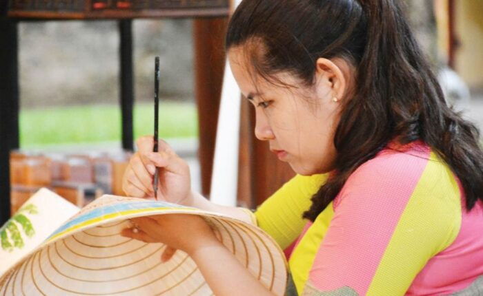 Hue: Half-day Exploring Hues Art And Tradition - Crafting the Bai Tho Conical Hat