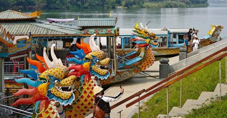 Hue Half Day Tour: Perfume River, Imperial Citadel, Market - Itinerary Details