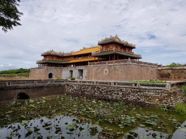 Hue Half Day Tour: Perfume River, Imperial Citadel, Market - Local Culture and History