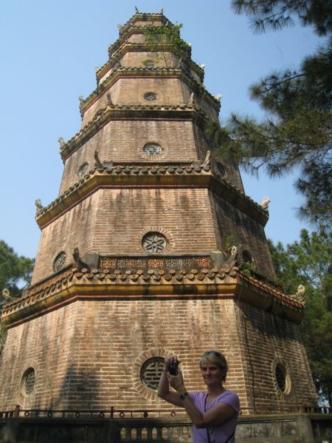 Hue Half-Day Tour With Boat Trip and Sightseeing - Tour Experience