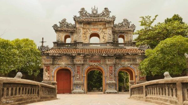Hue Heritage Tour: Imperial City Journey From Hoi An/Da Nang - Important Information for Travelers