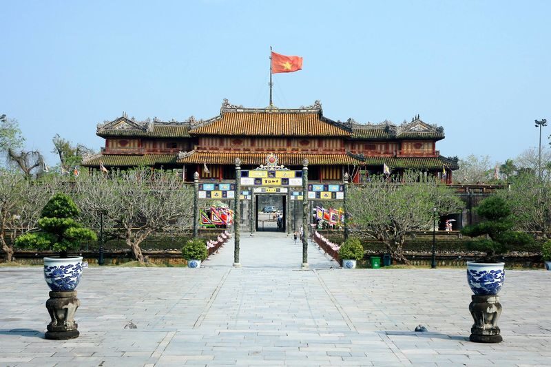 Hue Historic Citadel & Dong Ba Market Half-Day Tour - Key points to know