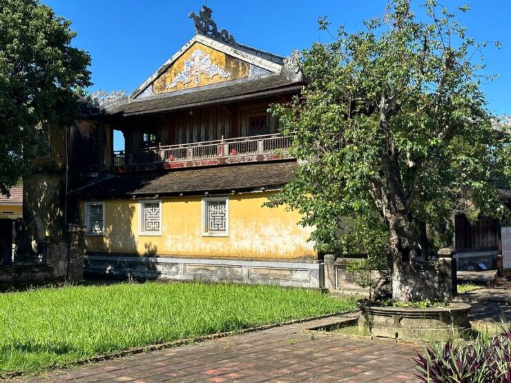 Hue: Imperial and Forbidden City Guided Tour - Good To Know