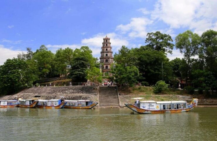 Hue : Imperial Citadel - Thien Mu Pagoda - Dragon Boat Trip - Good To Know