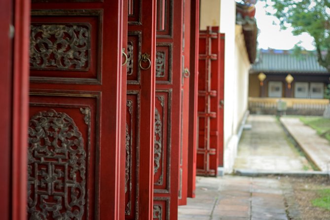 Hue Imperial City And Cruise on Perfume River Private Tour - Unforgettable Cruise on Perfume River