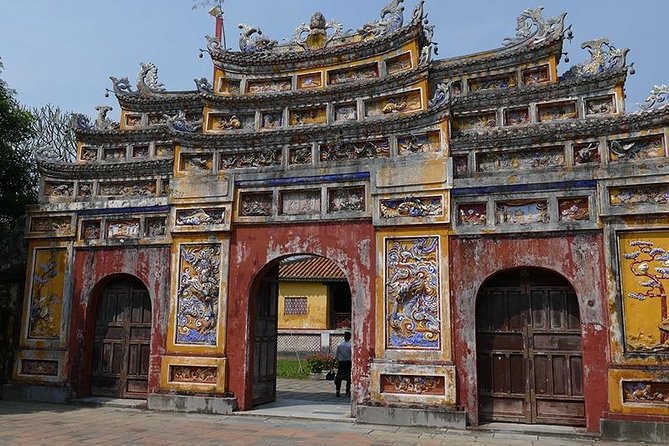Hue Imperial City Daily Ingroup Tour via Hai Van Pass - Scenic Hai Van Pass