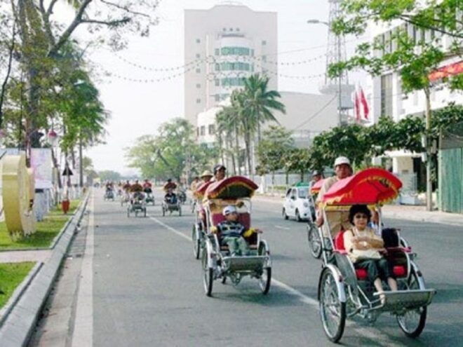 Hue Imperial City Sharing/Private Tour From Da Nang/Hoi an - Scenic Stops Along the Route